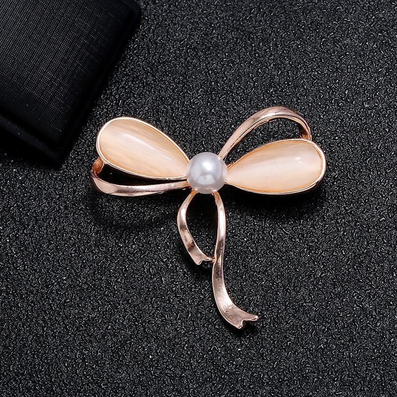 Luxury Fashion Ladies Brooch Cat's Eye Pearl Rhinestone Brooch Clothes Accessories